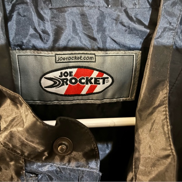 Lady’s vintage velvet blue coat. - Picture 3 of 9